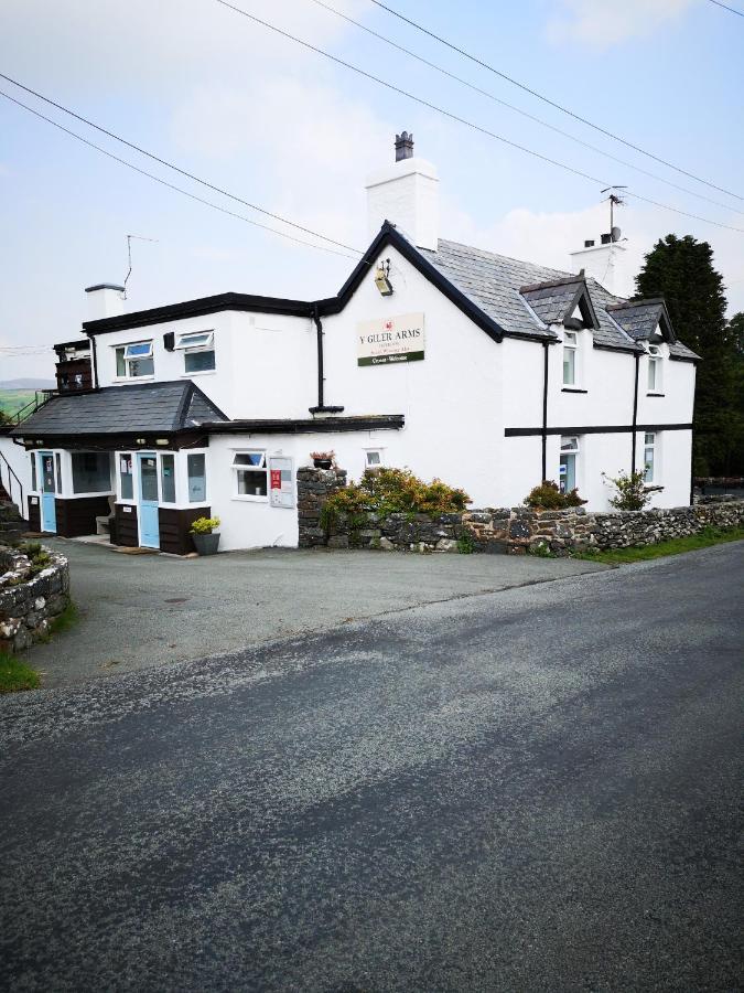 Y Giler Arms Hotel Pentrefoelas ภายนอก รูปภาพ