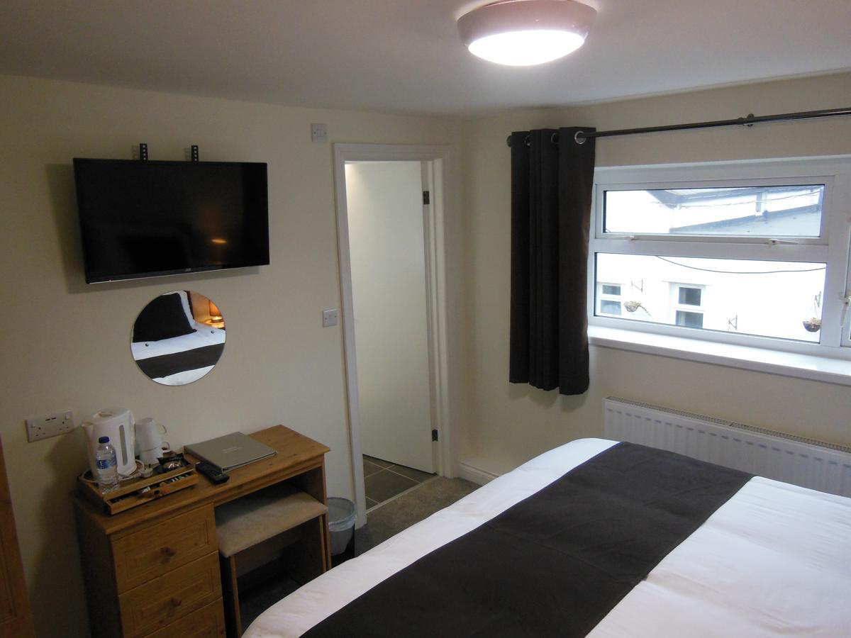 Y Giler Arms Hotel Pentrefoelas ภายนอก รูปภาพ