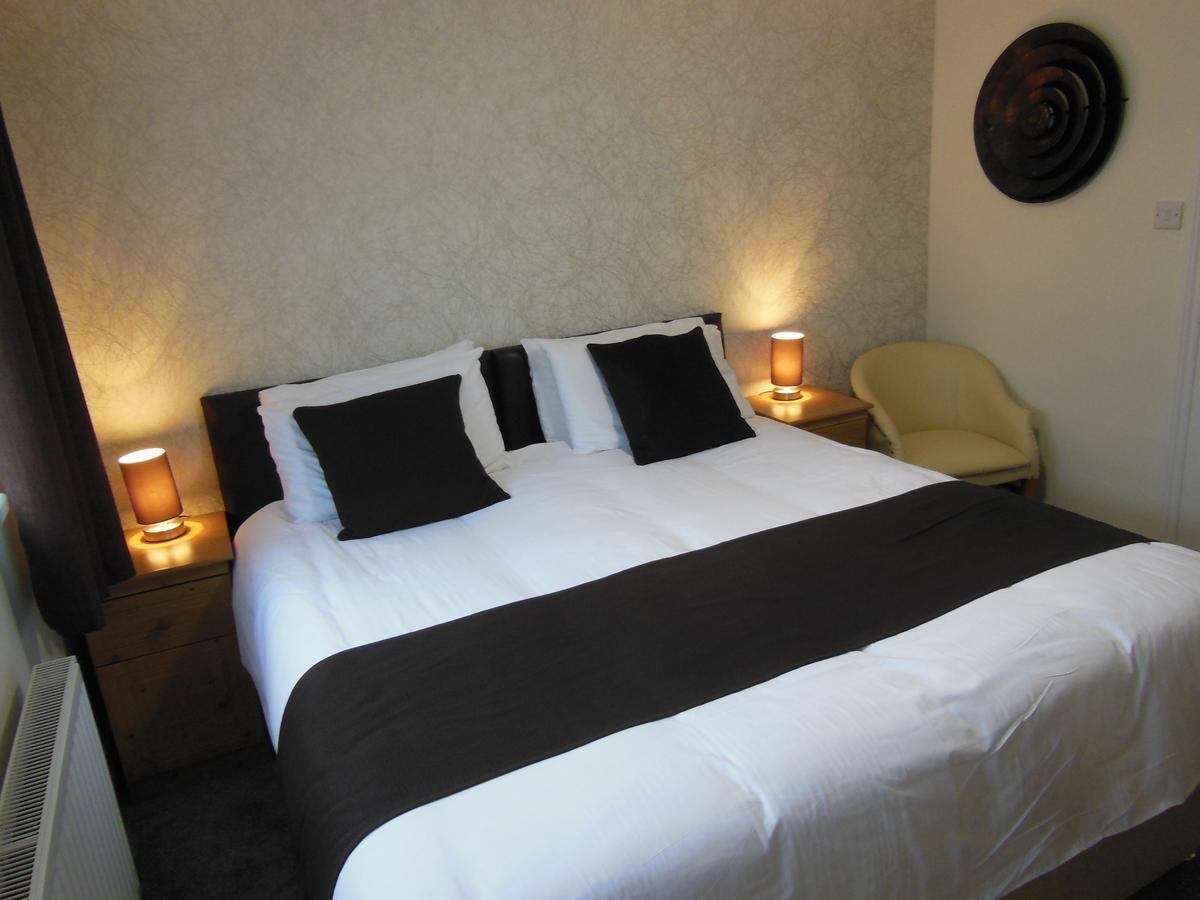 Y Giler Arms Hotel Pentrefoelas ภายนอก รูปภาพ