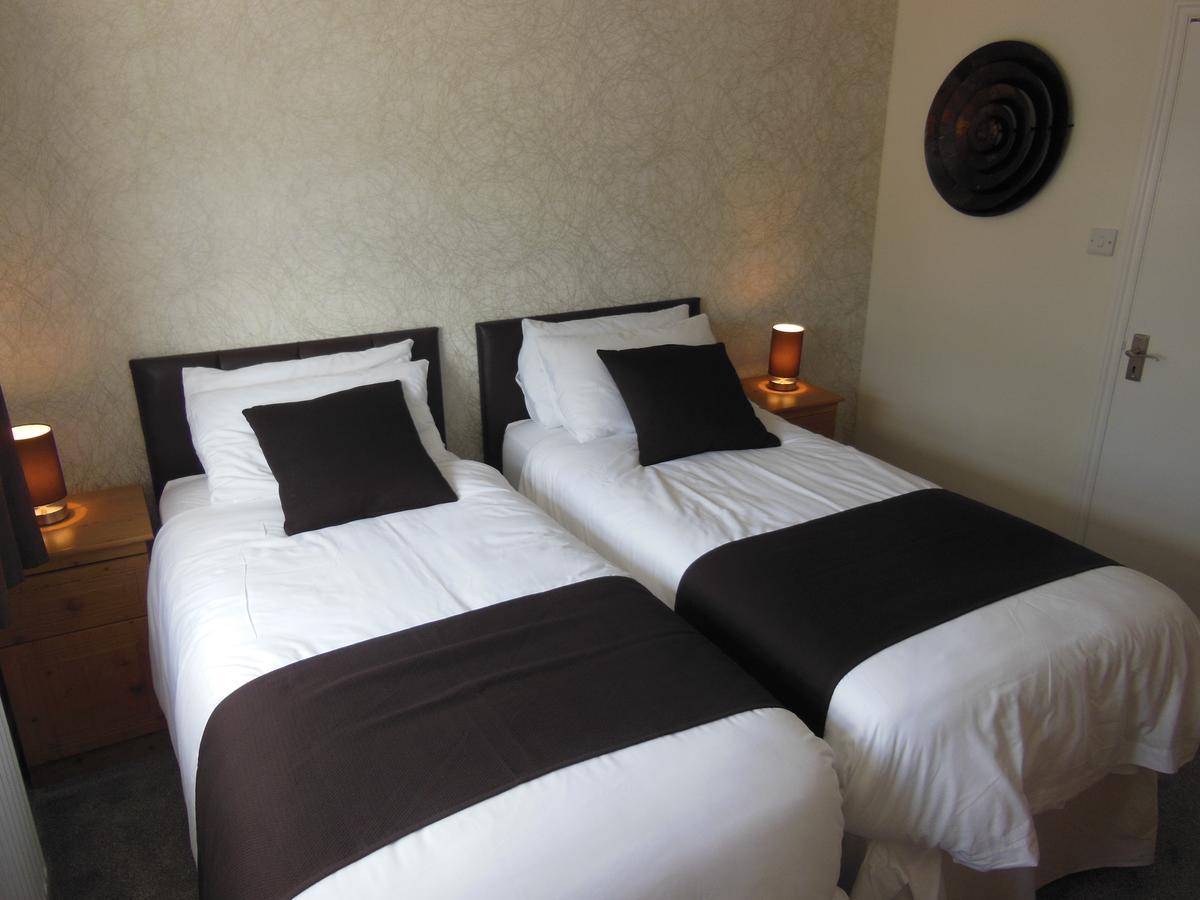 Y Giler Arms Hotel Pentrefoelas ภายนอก รูปภาพ