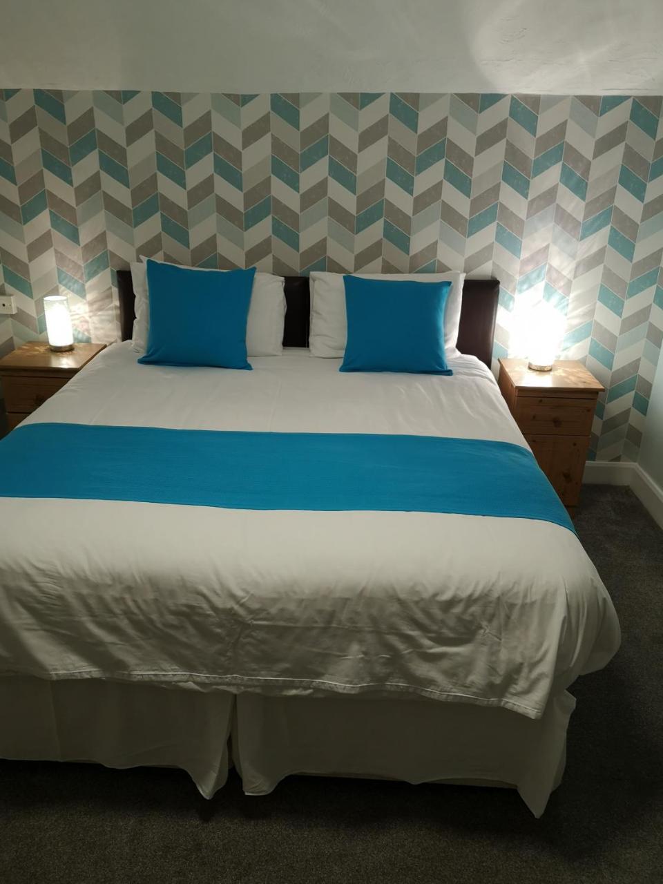 Y Giler Arms Hotel Pentrefoelas ภายนอก รูปภาพ
